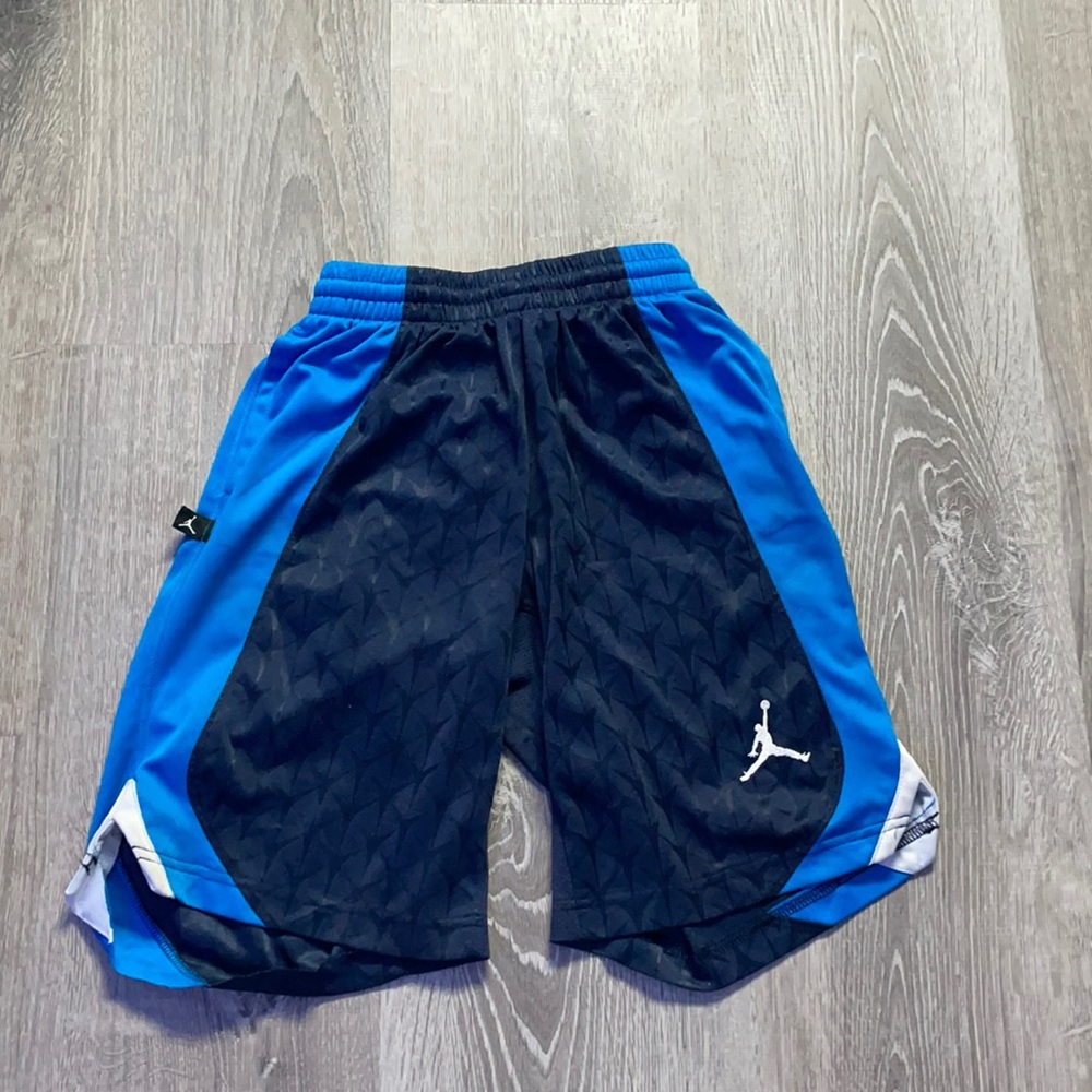 Athletic shorts boys M